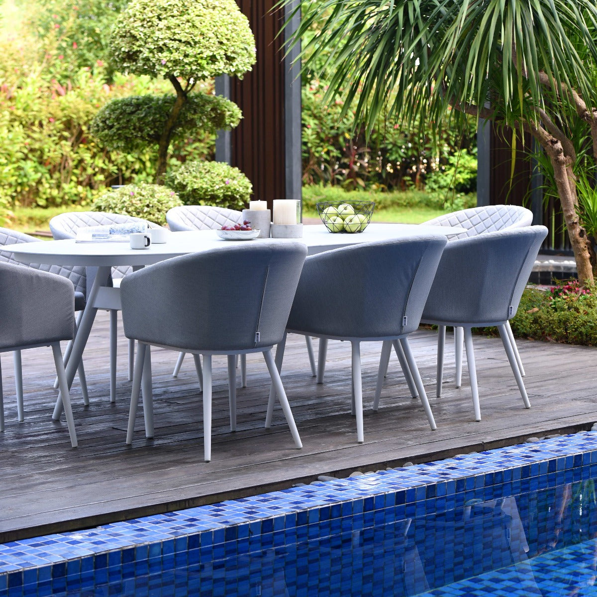 Ambition 8 Seat Oval Dining Set in Lead Chine
