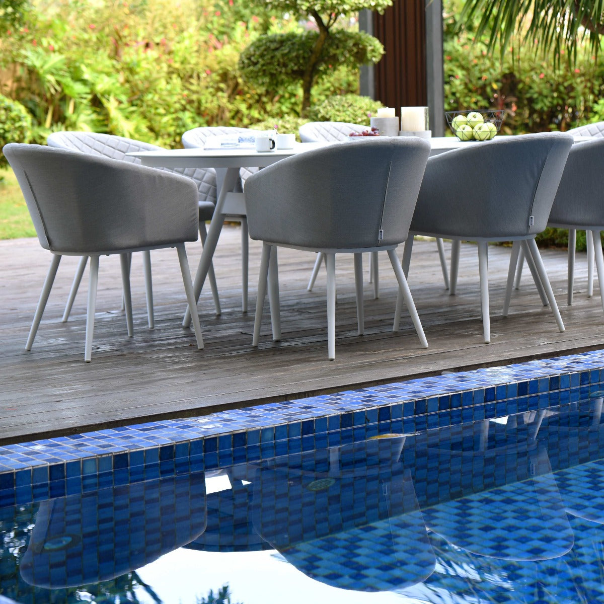 Ambition 8 Seat Oval Dining Set in Lead Chine