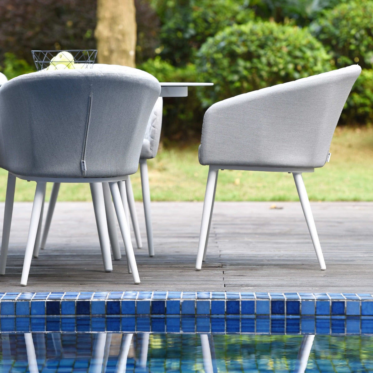 Ambition 8 Seat Oval Dining Set in Lead Chine