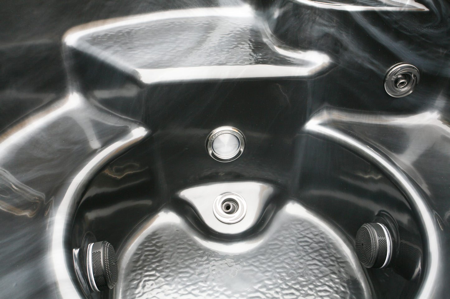 1000 Series Plug-and-Play Hot Tub: Indulge in Luxury