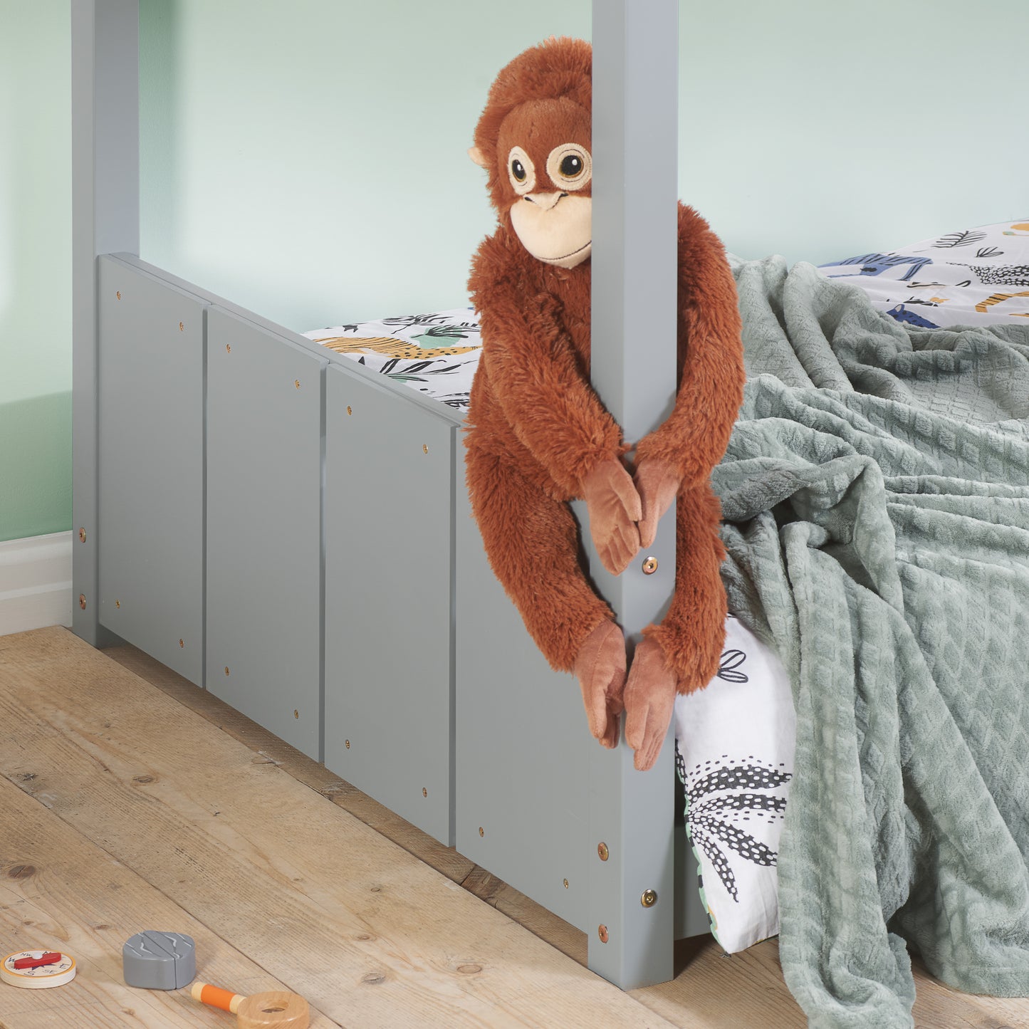 Safari Bunk Bed - Imaginative and Playful Space for Kids in White or Grey