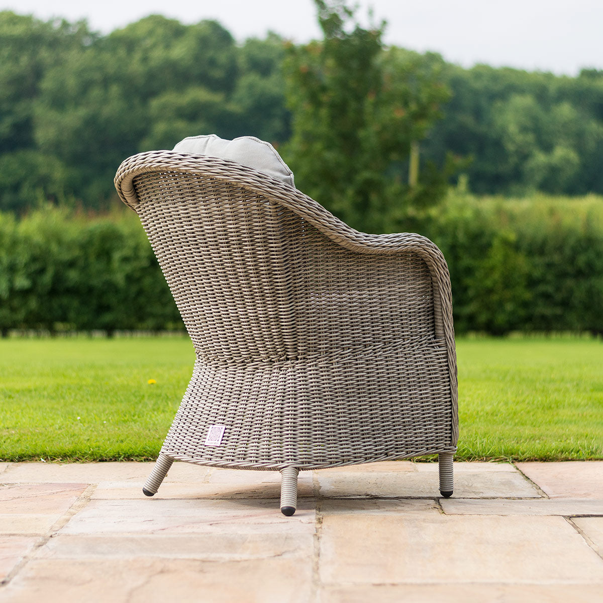 Oxford 4 Seat Round Dining Set with Heritage Chairs in Light Grey