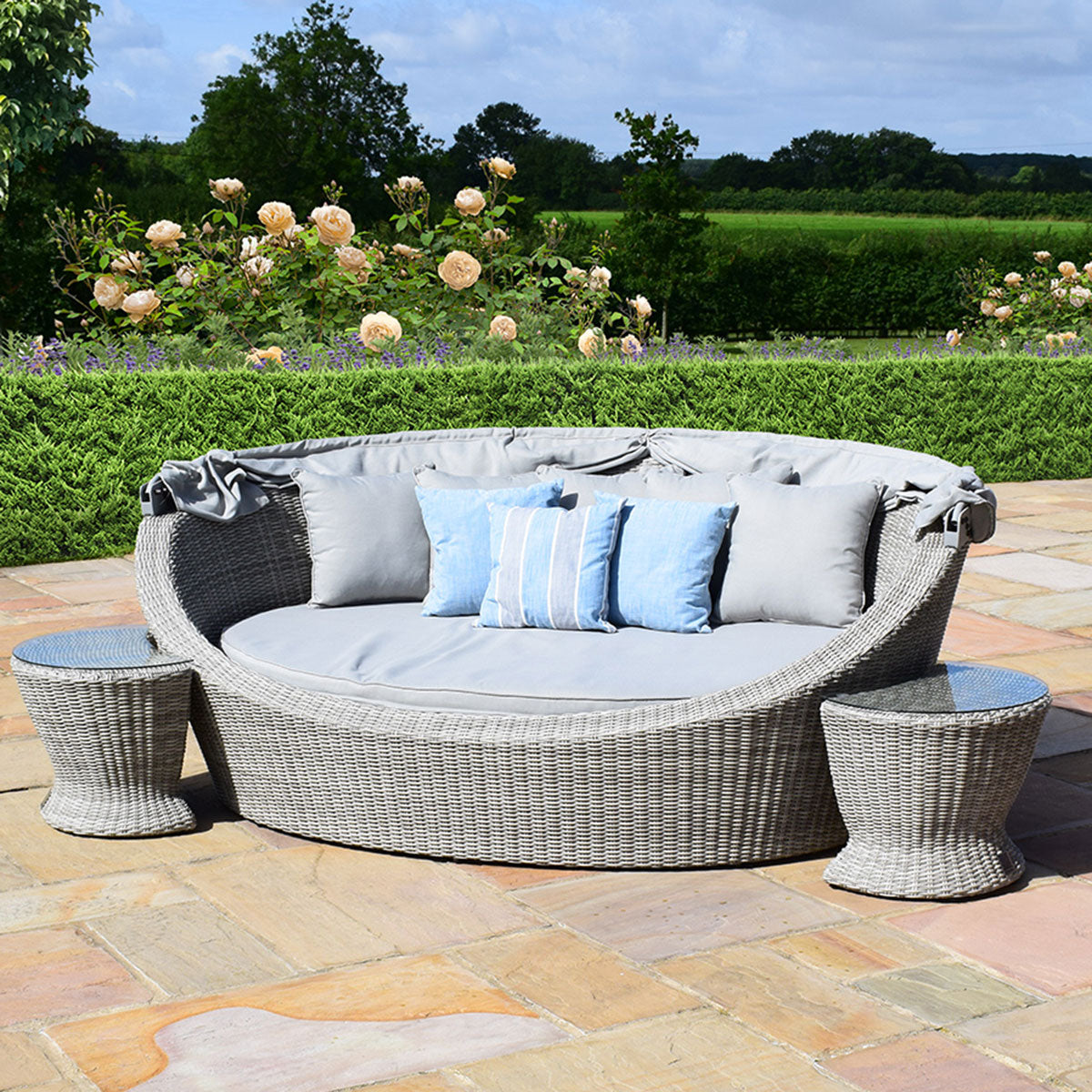 Oxford Daybed in Light Grey
